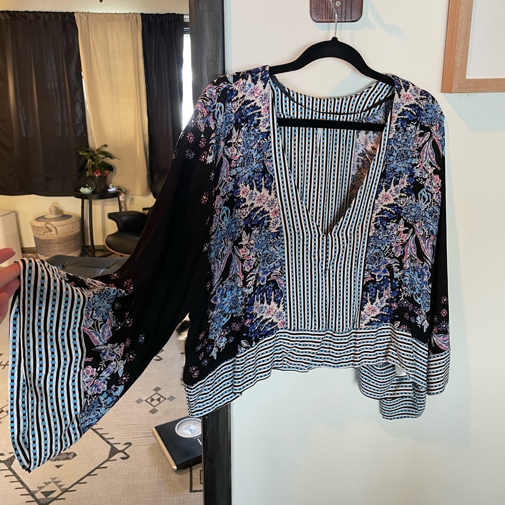 Free people cropped bell sleeve floral top